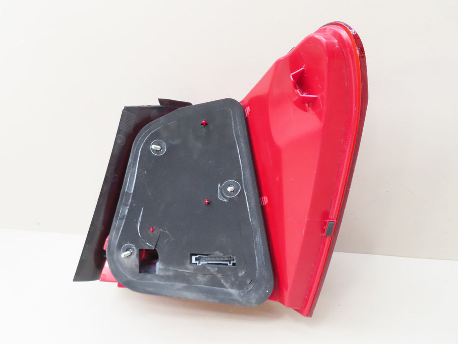 2013-2015 MERCEDES-BENZ GLK 250 REAR LEFT DRIVER SIDE TAIL LIGHT OEM A2049060357