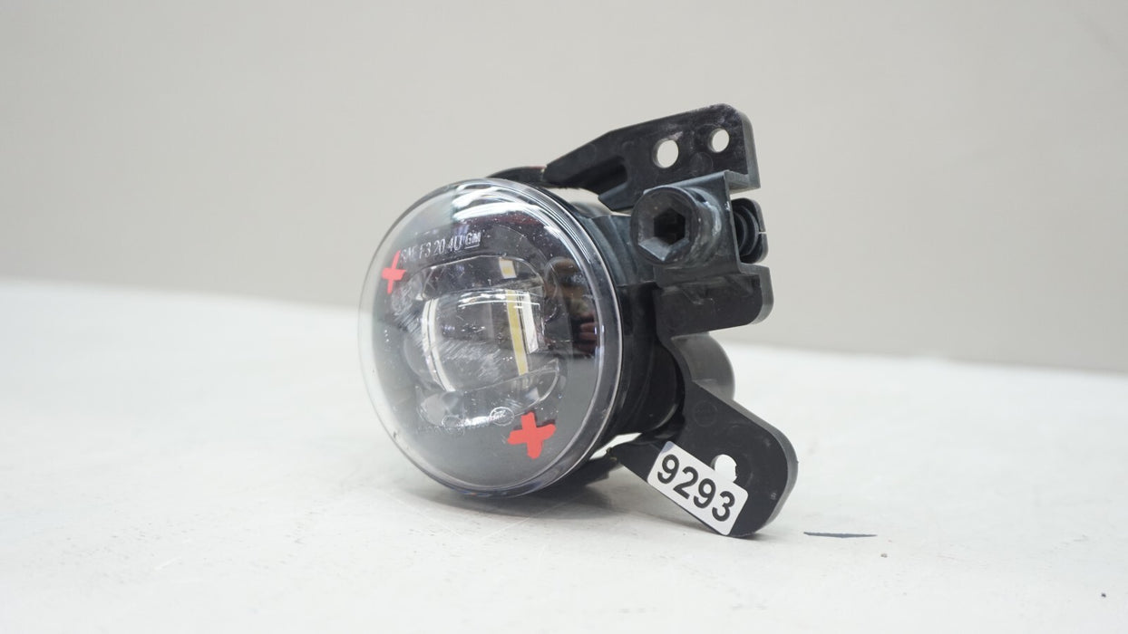 2021-2023 CHEVROLET TRAILBLAZER RIGHT PASSENGER SIDE FOG LIGHT OEM 42737708