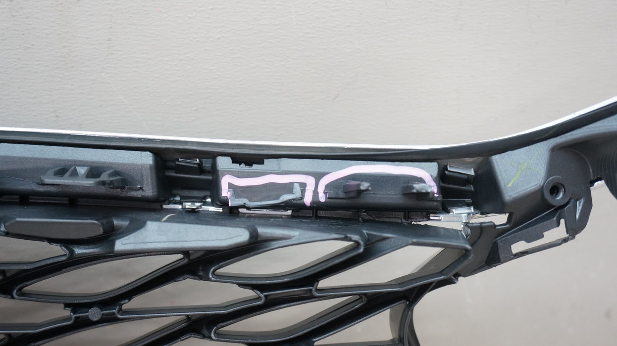 2017-2019 INFINITI QX30 FRONT BUMPER RADIATOR GRILLE OEM 62310-5DA0A