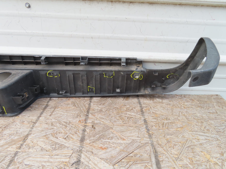 2015-2019 CHEVROLET/GMC 2500HD/3500HD REAR BUMPER COVER STEP PAD OEM