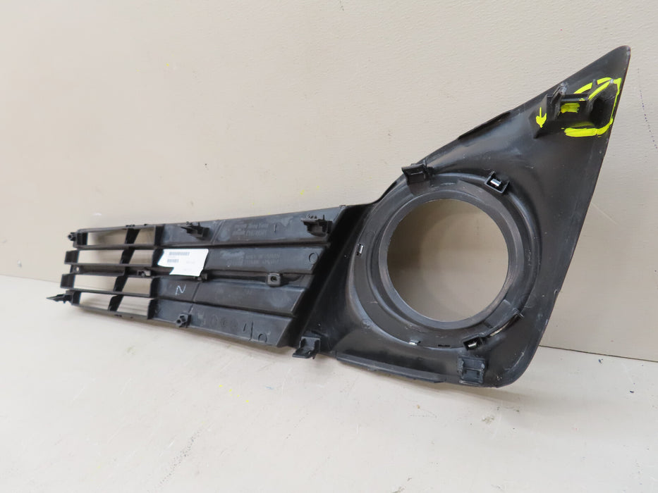 2012 2013 2014 TOYOTA CAMRY FRONT RIGHT PASSENGER SIDE FOG LIGHT BEZEL TONG YANG