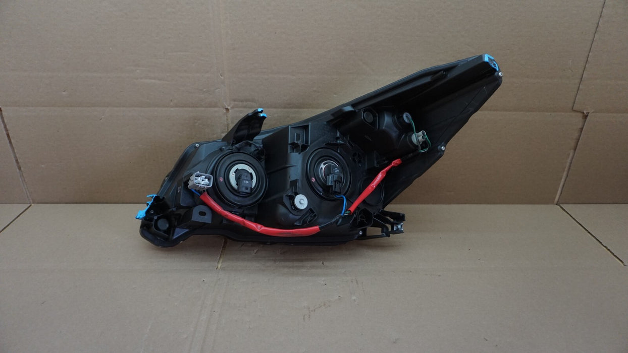 2014-2016 SUBARU FORESTER RIGHT PASSENGER SIDE HEADLIGHT HALOGEN LAMP LIGHT OEM