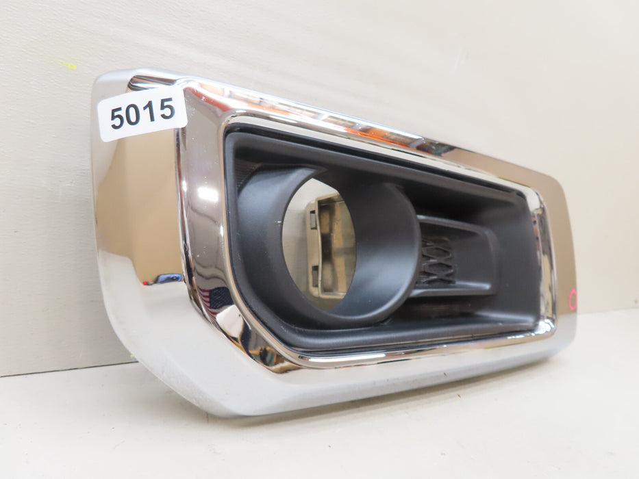 2014-2022 TOYOTA 4RUNNER FRONT RIGHT PASSENGER FOG LIGHT BEZEL COVER OEM