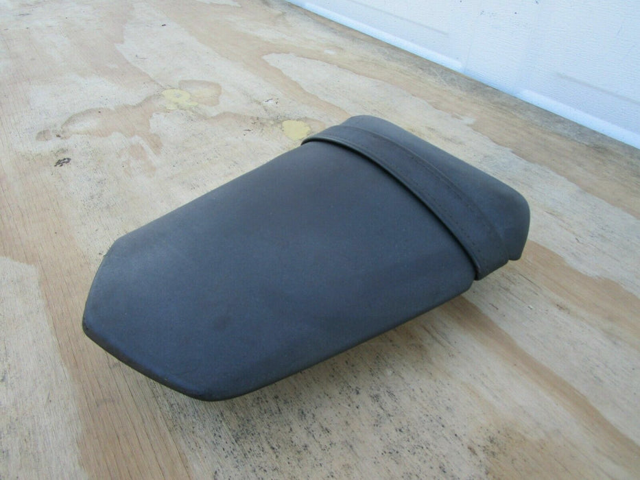2004 2005 2006 YAMAHA YZF-R1 REAR BACK PASSENGER LEATHER SEAT CUSHION PAD OEM