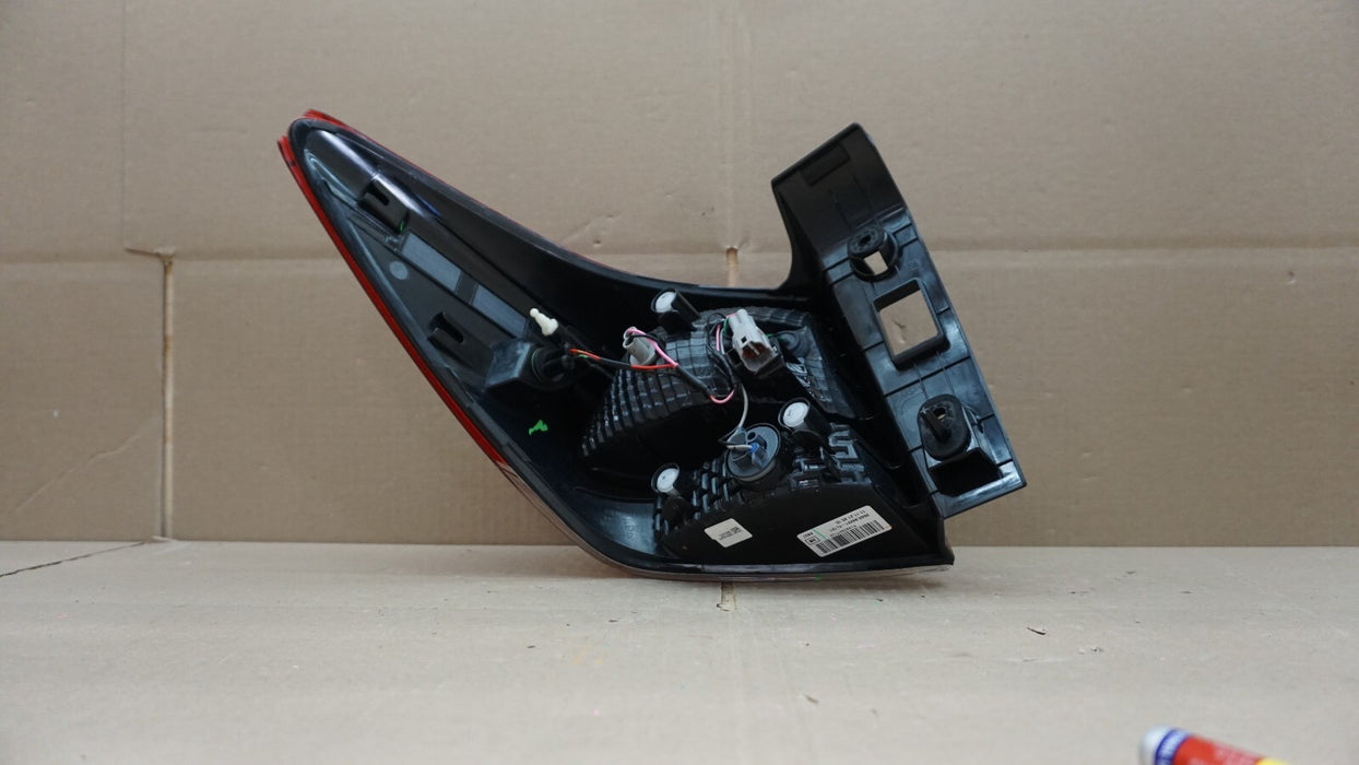 2017-2021 SUBARU CROSSTREK REAR RIGHT PASSENGER SIDE TAILLIGHT OEM17 18 19 20 21