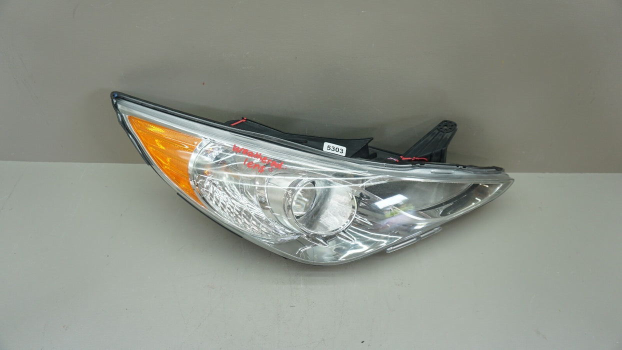 2011-2014 HYUNDAI SONATA RIGHT PASSENGER SIDE HEADLIGHT HALOGEN OEM 92102-3Q