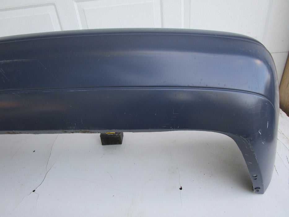 01 02 03 04 FORD FOCUS SEDAN REAR BUMPER COVER OEM