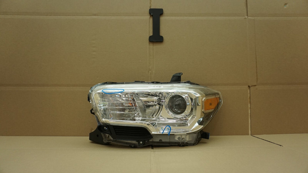 2016-2019 TOYOTA TACOMA FRONT LEFT DRIVER SIDE HEADLIGHT HALOGEN OEM 16 17 18 19
