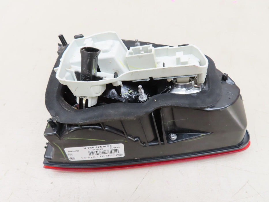 2015-2017 VOLKSWAGEN GTI REAR RIGHT INNER TAIL LIGHT STOP LAMP OEM 5GM945094A
