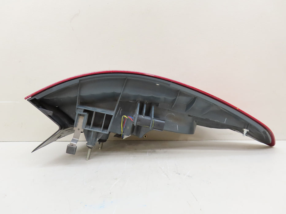 2013-2016 FORD FUSION REAR RIGHT PASSENGERS SIDE TAIL LIGHT OEM
