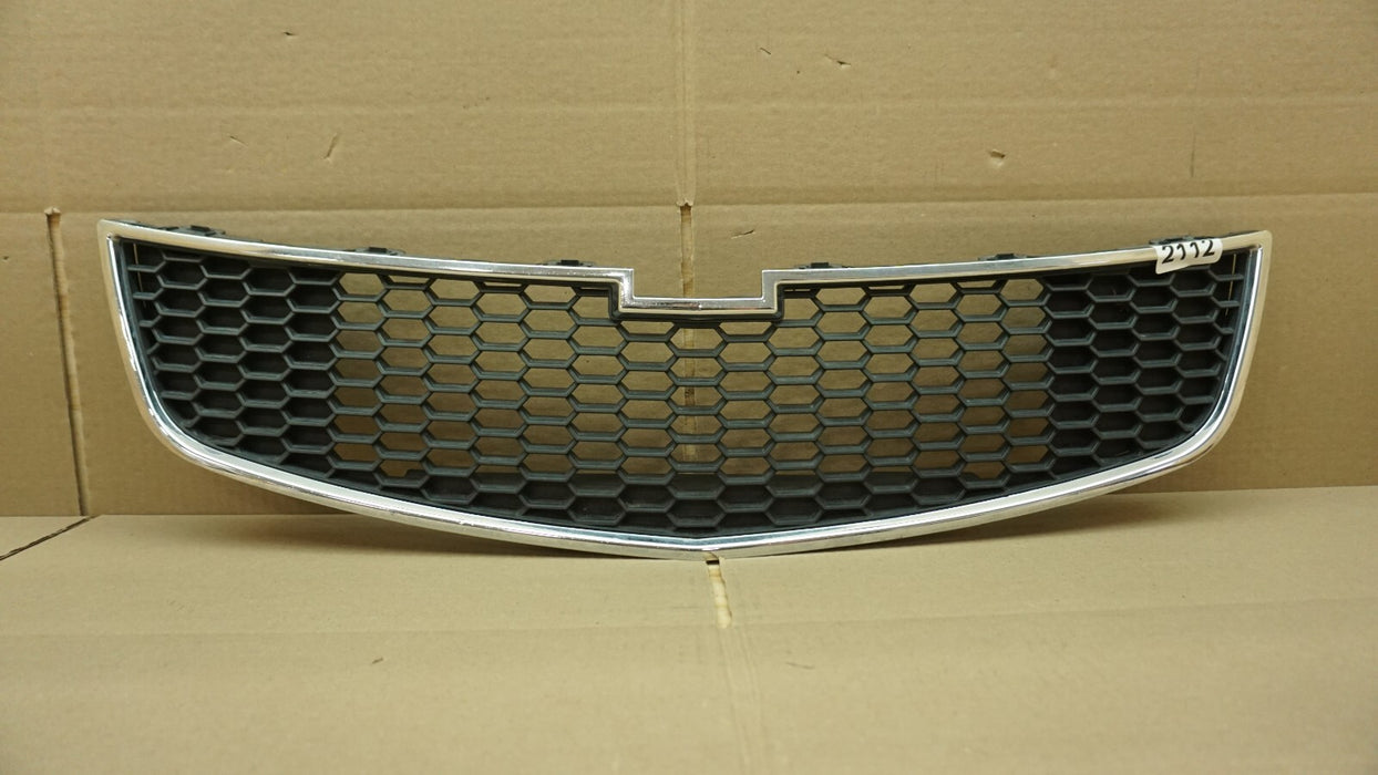 2011-2014 CHEVROLET CRUZE FRONT LOWER GRILL GRILLE CHROME SHELL BLACK GM1200624