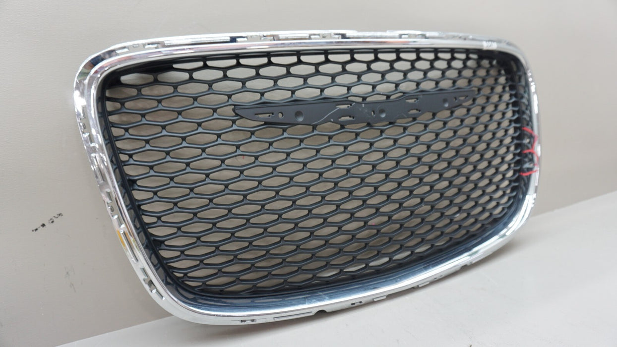 2016-2020 CHRYSLER 300 SEDAN FRONT BUMPER RADIATOR GRILLE GRILL OEM 5SW19TRMAE