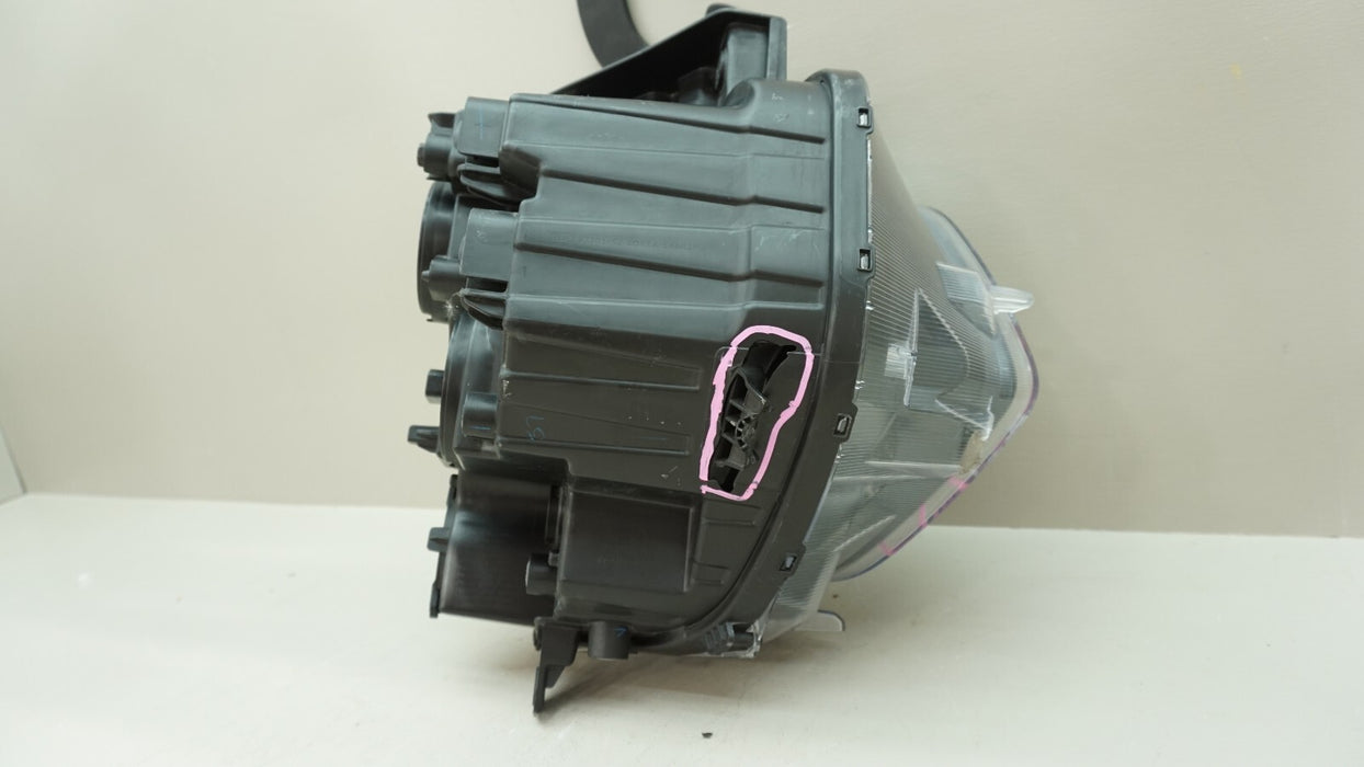 2019-2020 HYUNDAI SANTA FE FRONT LEFT DRIVERS SIDE HALOGEN HEADLIGHT OEM 19 20