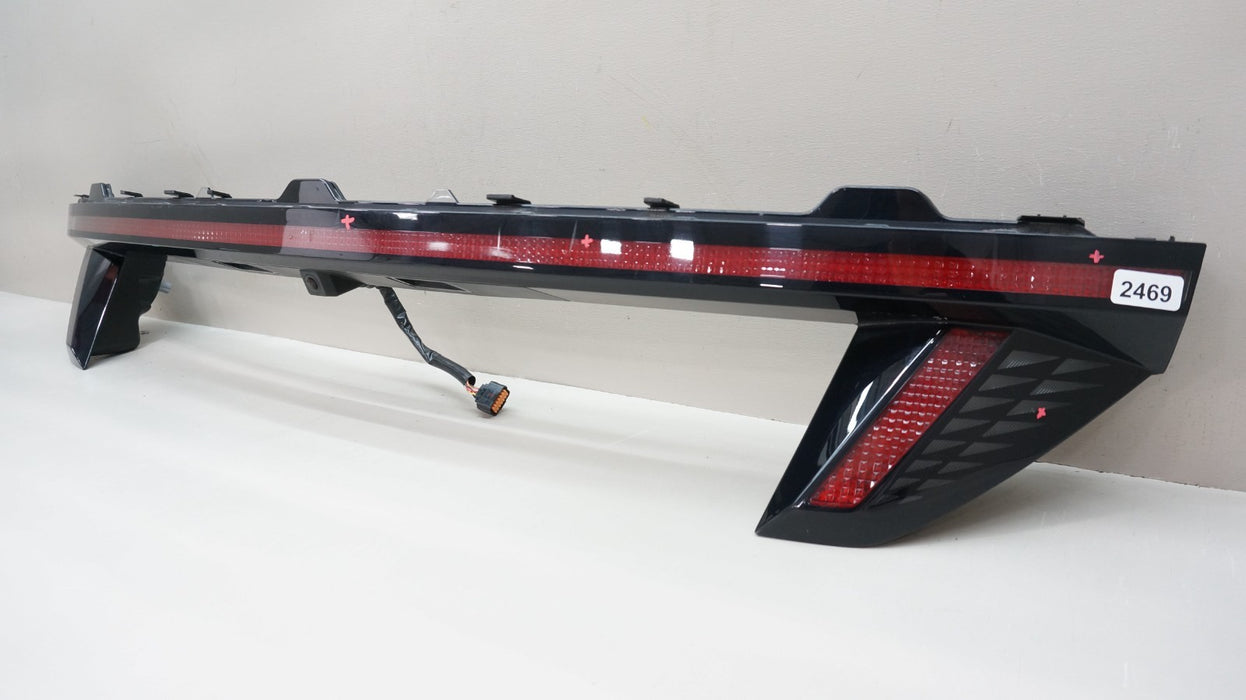 2022-2024 HYUNDAI TUCSON REAR CENTER LED TAIL LIGHT OEM