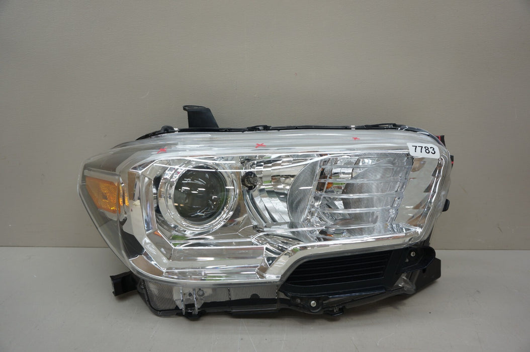2016-2023 TOYOTA TACOMA FRONT RIGHT PASSENGER SIDE HEADLIGHT HALOGEN OEM