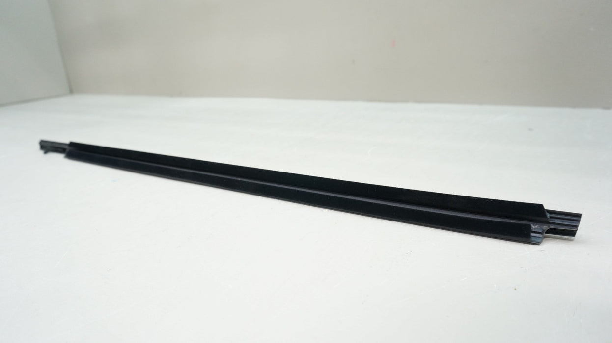 2018-2024 TOYOTA CAMRY REAR RIGHT DOOR WINDOW BELT MOLDING TRIM OEM 75730-06271