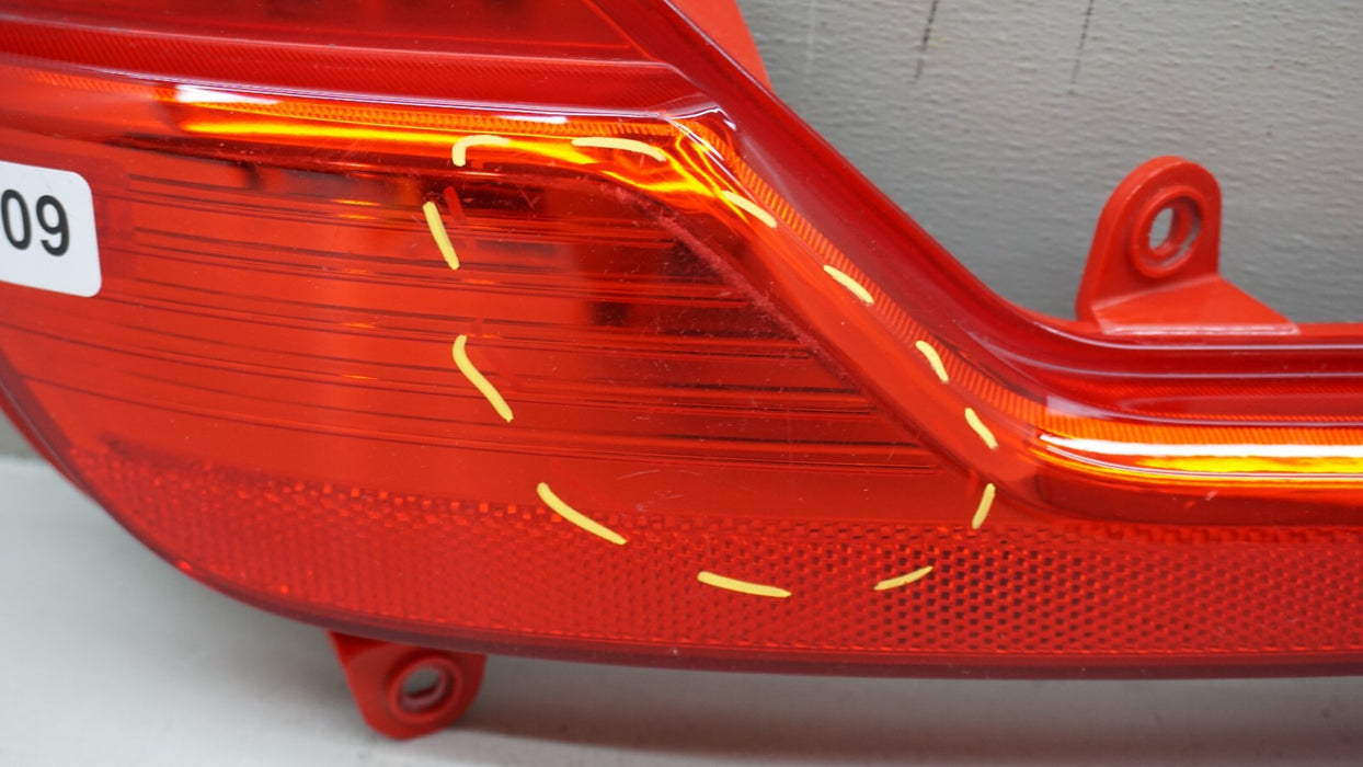 2017-2018 HYUNDAI SANTA FE REAR RIGHT PASSENGER SIDE REFLECTOR OEM