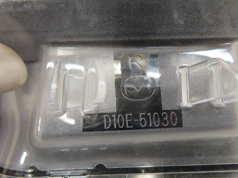 2016-2021 MAZDA CX-5 FRONT RIGHT HEADLIGHT HALOGEM OEM D10E-51030