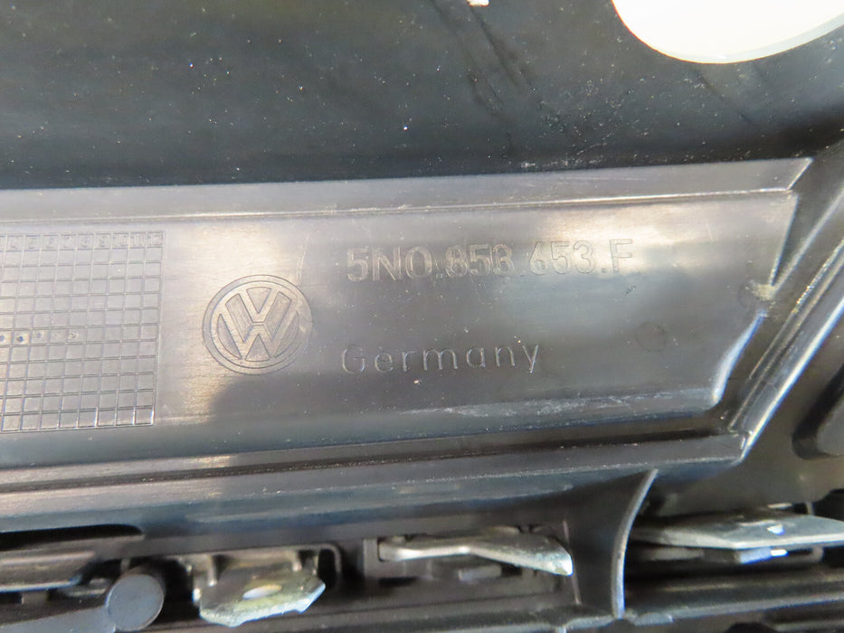 2012-2017 VOLKSWAGEN TIGUAN FRONT RADIATOR GRILLE GRILL OEM