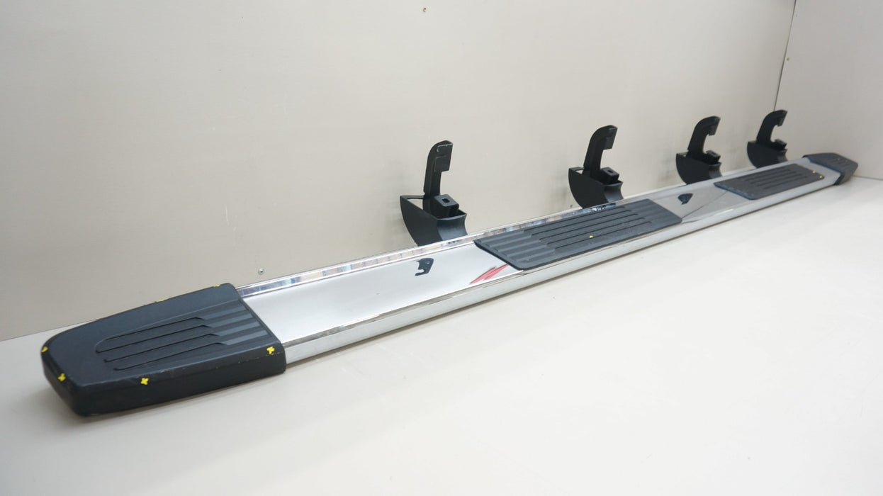 2019-2024 CHEVROLET SILVERADO / SIERRA 1500 RIGHT RUNNING BOARD OEM 84016710