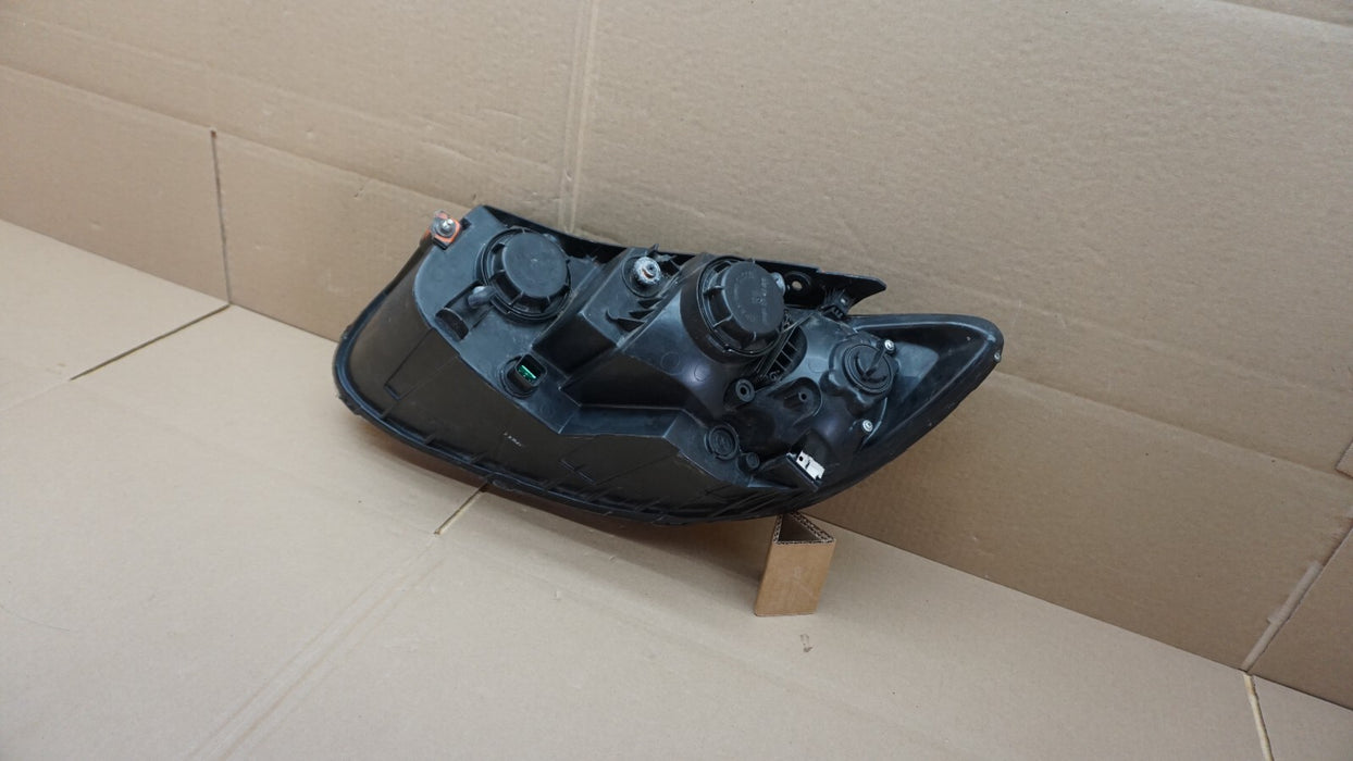2010-2012 HYUNDAI SANTA FE FRONT RIGHT PASSENGER SIDE HEADLIGHT HEADLAMP OEM