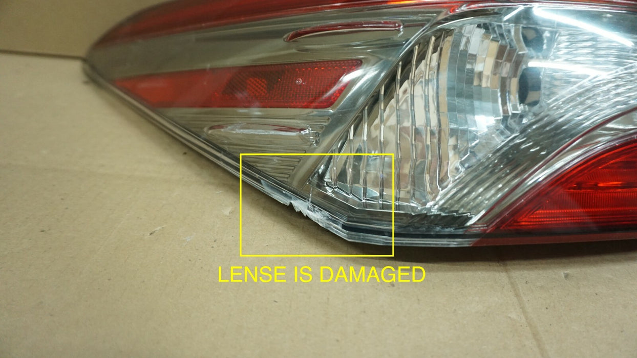 2018-2020 TOYOTA CAMRY REAR LEFT DRIVER SIDE OUTER TAIL LIGHT LAMP LENS OEM