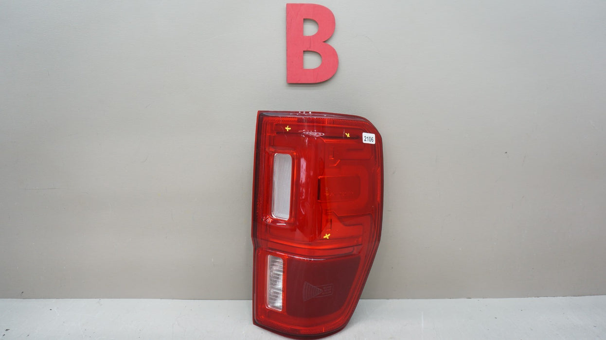 2019-2023 FORD RANGER REAR RIGHT SIDE LED TAIL LIGHT WITH BLINDSPOT OEM