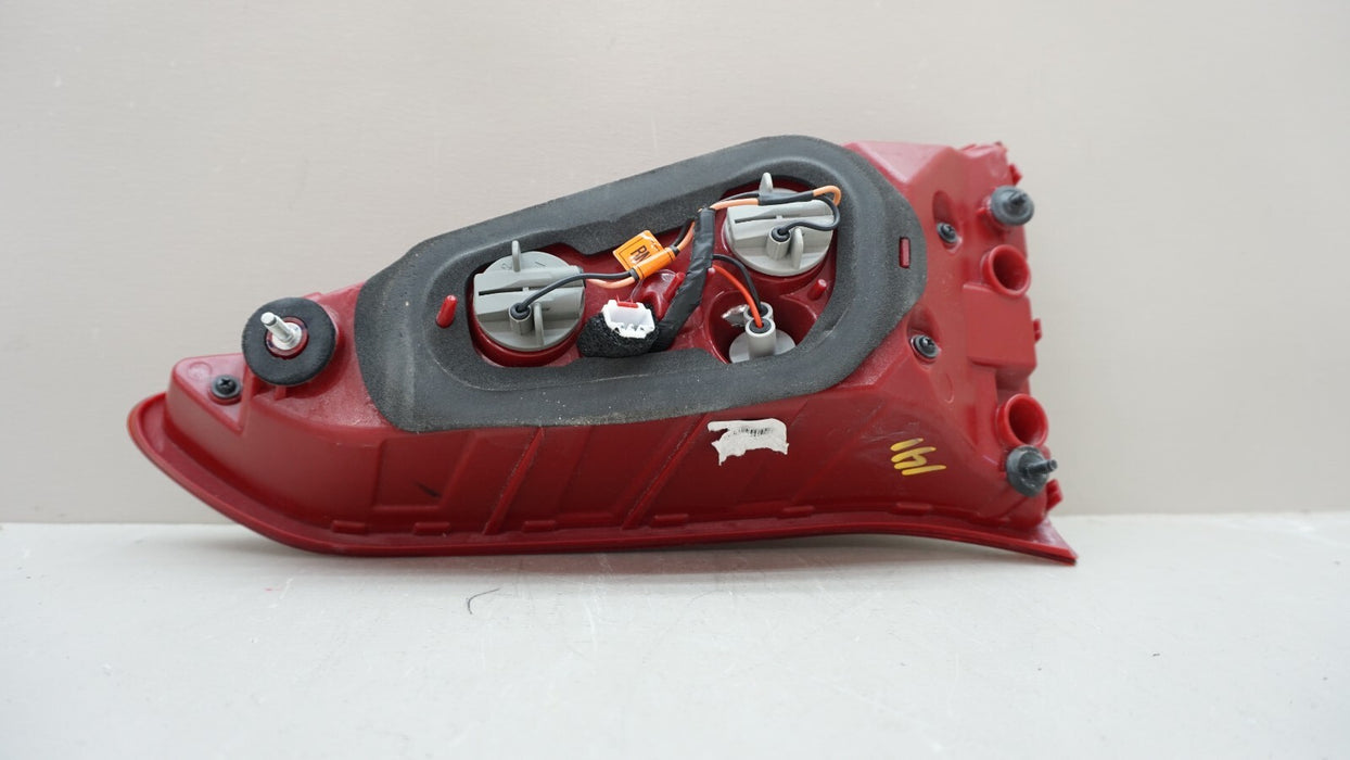 2016-2018 HYUNDAI TUCSON REAR LH LEFT DRIVER SIDE INNER TAIL LIGHT OEM