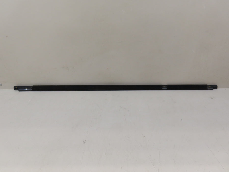 2021-2024 JEEP GRAND CHEROKEE L REAR RIGHT DOOR BELT WEATHERSTRIP OEM 68458856AC