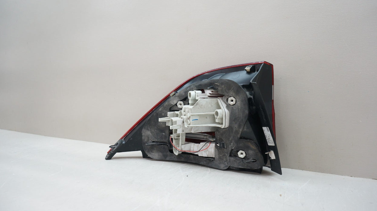 2011-2018 VOLVO S60 REAR RIGHT PASSENGER SIDE TAIL LIGHT OEM