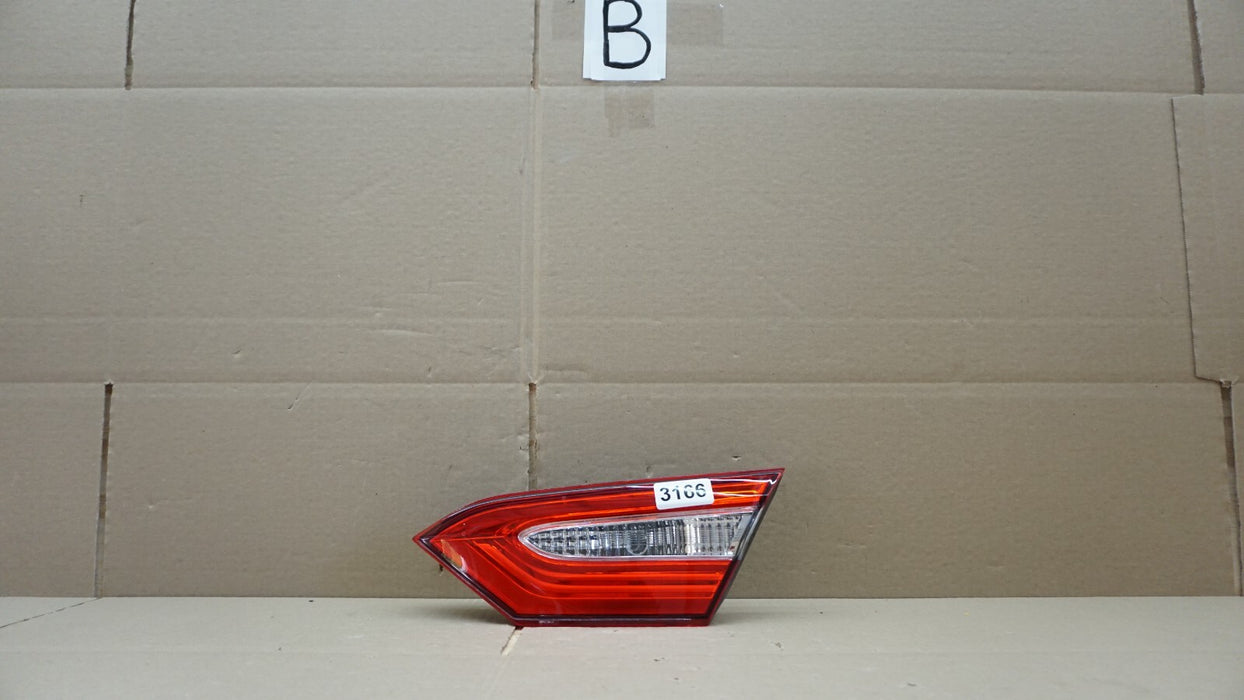 2018-2019 TOYOTA CAMRY REAR RIGHT PASSENGER SIDE INNER TAIL LIGHT LAMP OEM