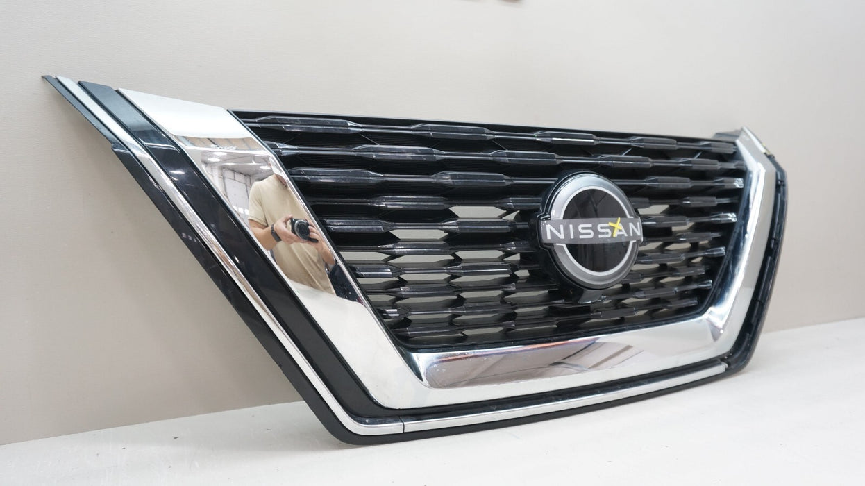 2021-2023 NISSAN ROGUE FRONT BUMPER RADIATOR GRILLE OEM 623106RR0A