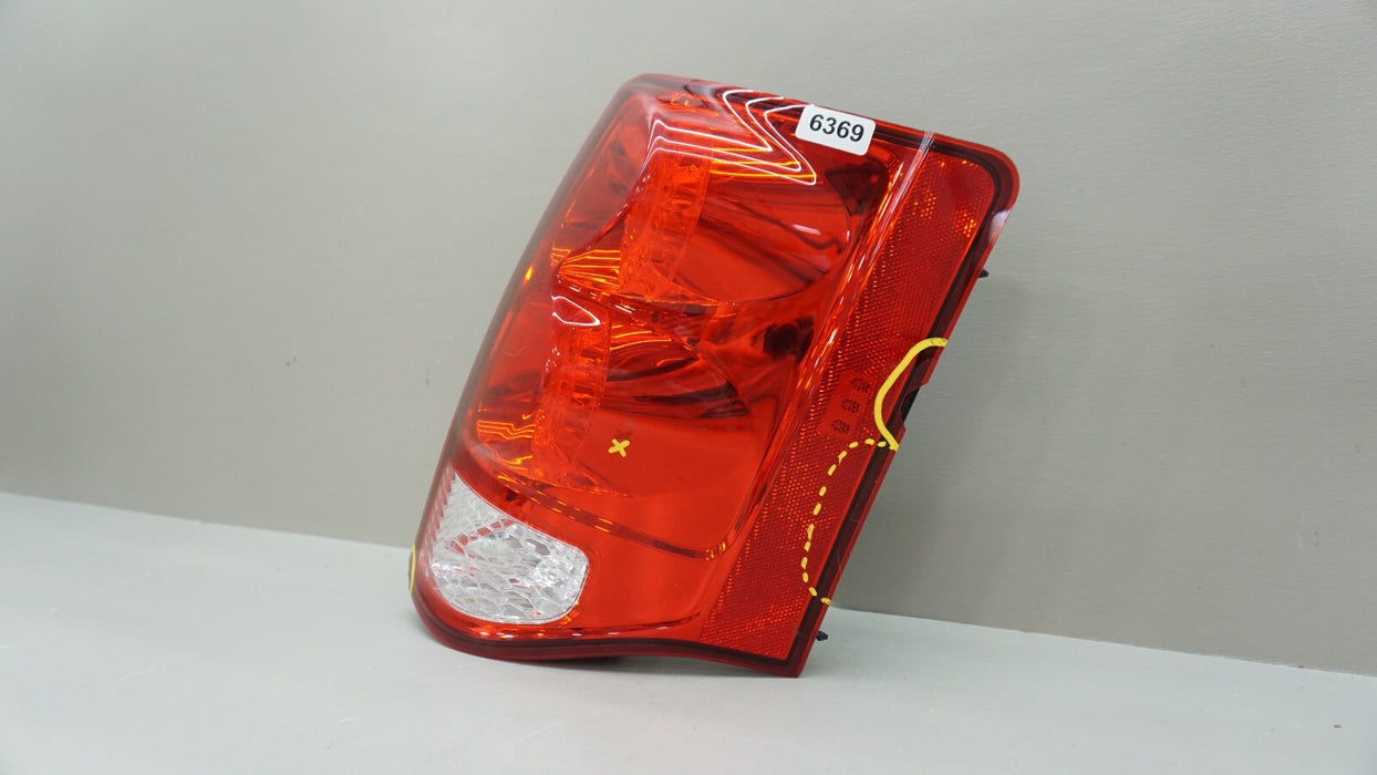 2011-2019 DODGE CARAVAN RH RIGHT PASSENGER SIDE TAIL LIGHT OEM