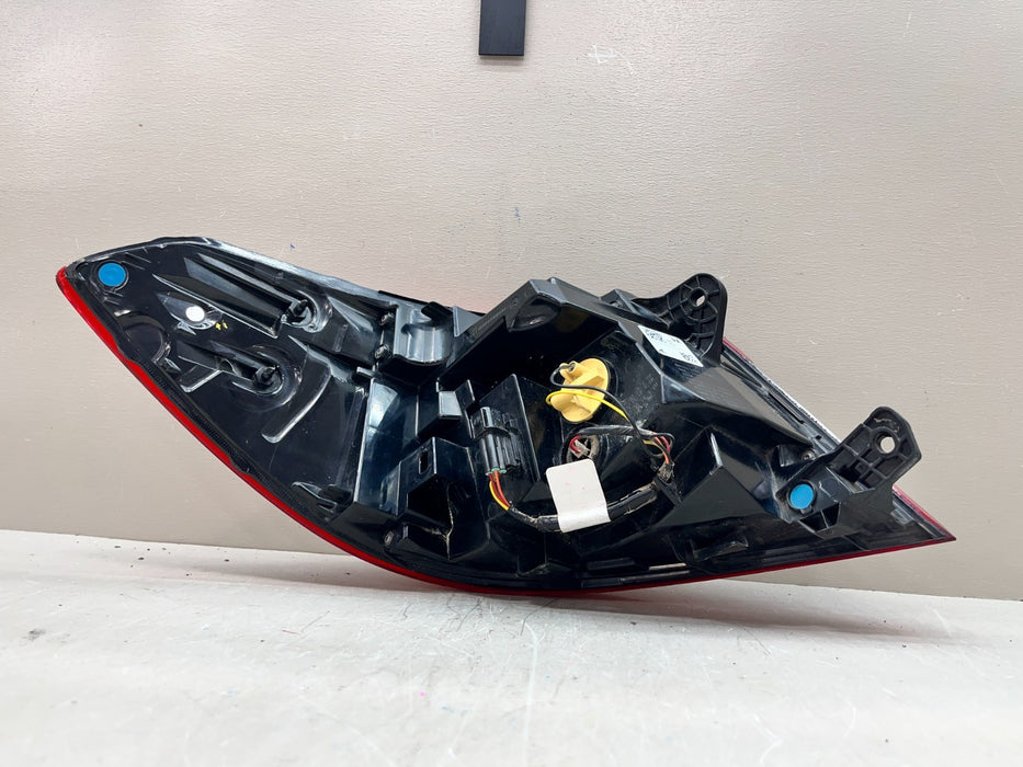 2018-2022 HONDA ACCORD RH RIGHT OUTER TAIL LIGHT OEM