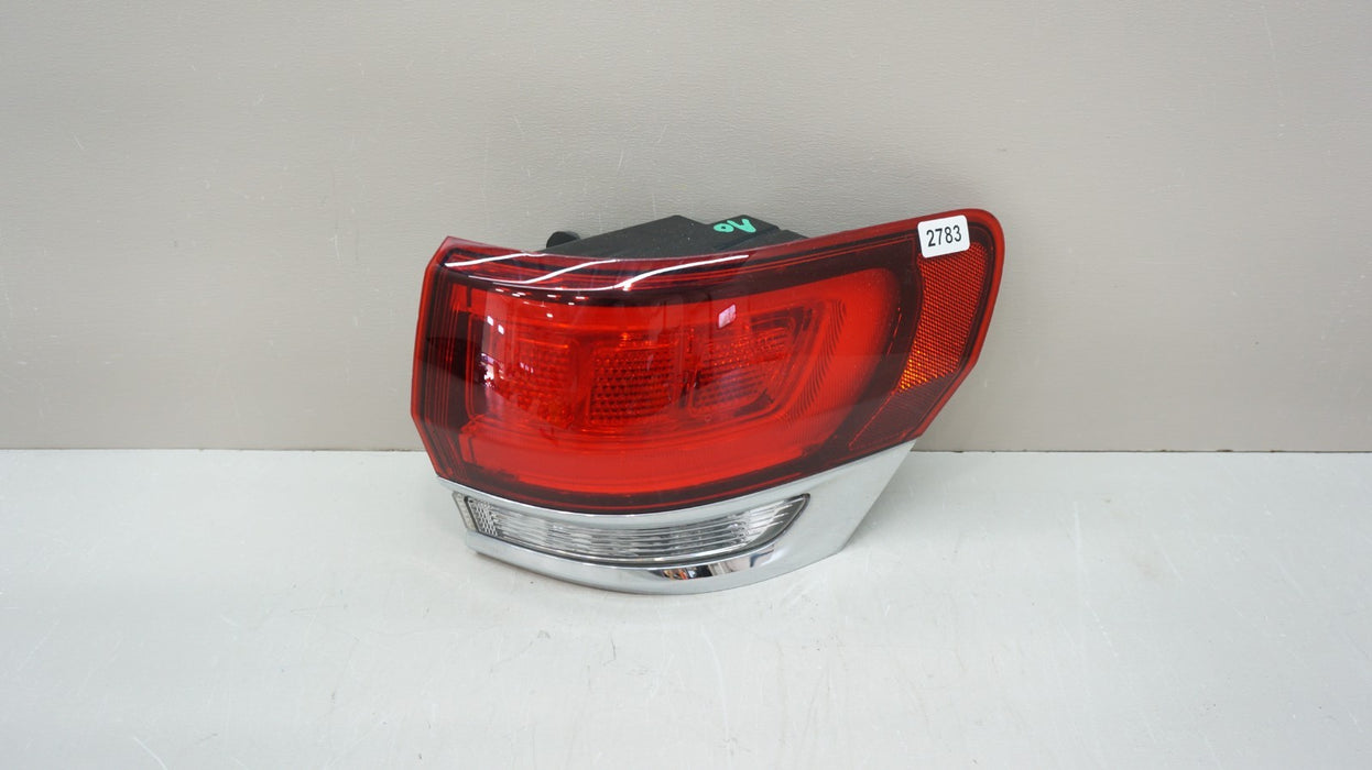 2014-2021 JEEP GRAND CHEROKEE REAR RIGHT PASSENGER SIDE OUTER TAIL LIGHT OEM