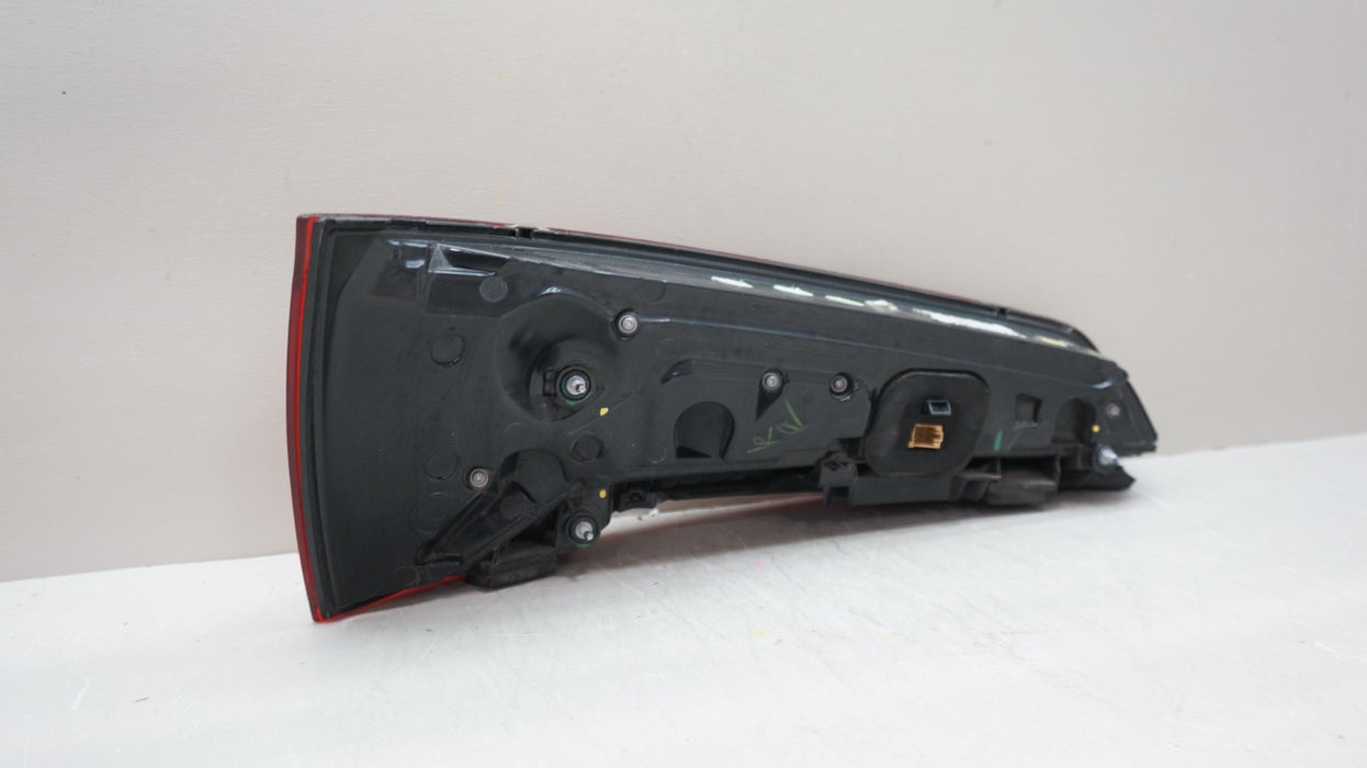 2018-2020 AUDI Q5 SQ5 REAR RIGHT PASSENGER SIDE LED TAIL LIGHT OEM
