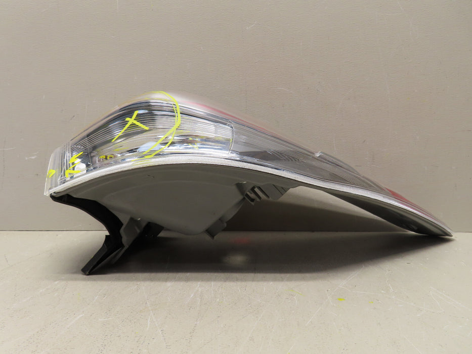2014 2015 2016 TOYOTA HIGHLANDER REAR RIGHT TAIL LIGHT OEM OUTER HALOGEN
