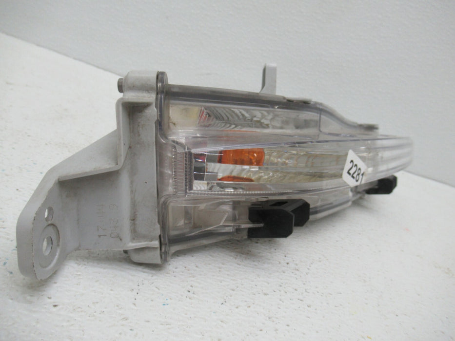 2016-2018 HONDA PILOT FRONT RIGHT PASSENGER SIDE TURN SIGNAL LIGHT LAMP OEM