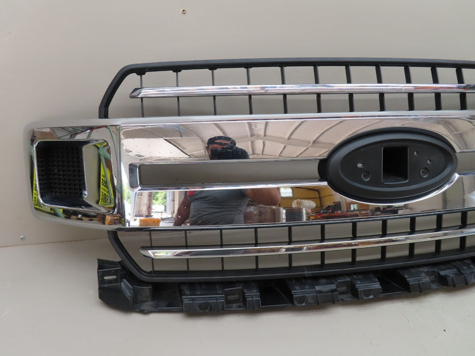 2018-2020 FORD F-150 FRONT BUMPER PLASTIC SHELL COVER LID GRILL CHROME OEM