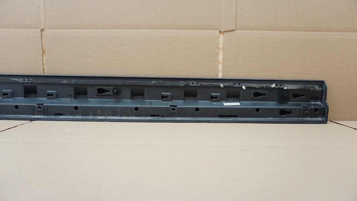 2017-2020 MASERATI LEVANTE M161 FRONT LEFT DOOR EXTERIOR MOLDING PANEL OEM