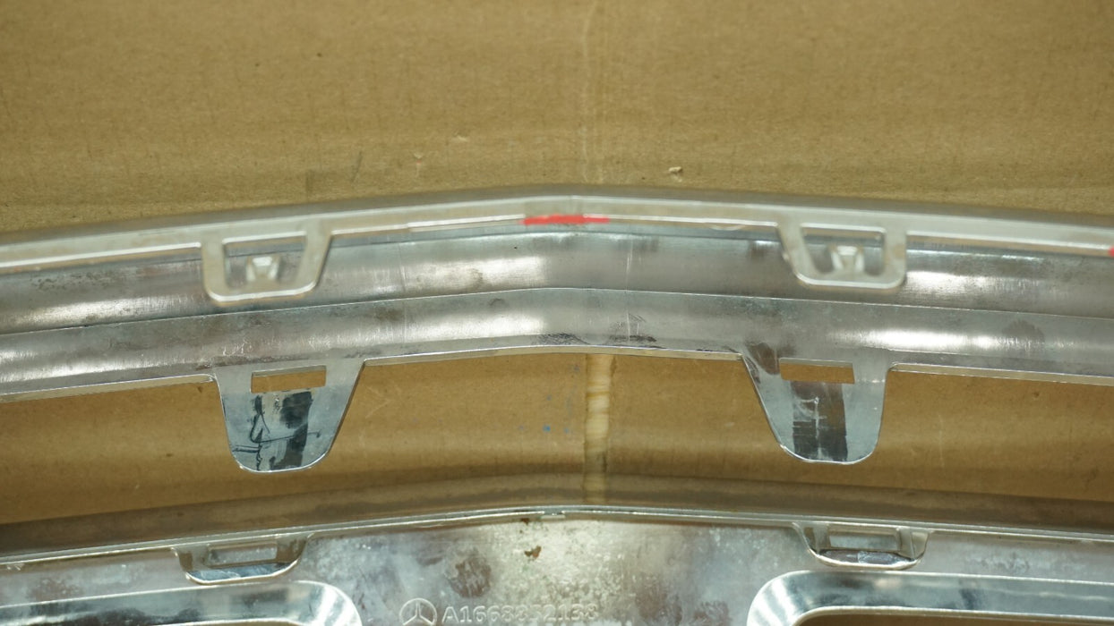 2017-2019 MERCEDES-BENZ GL X166 FRONT BUMPER FACE BAR TRIM MOLDING A1668852138