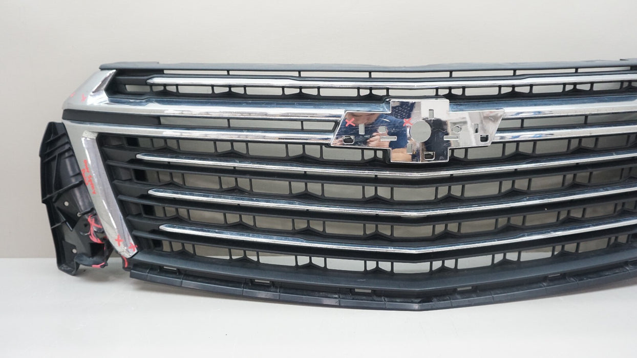 2022-2023 CHEVROLET TRAVERSE FRONT MAIN CENTER GRILLE OEM 23376131