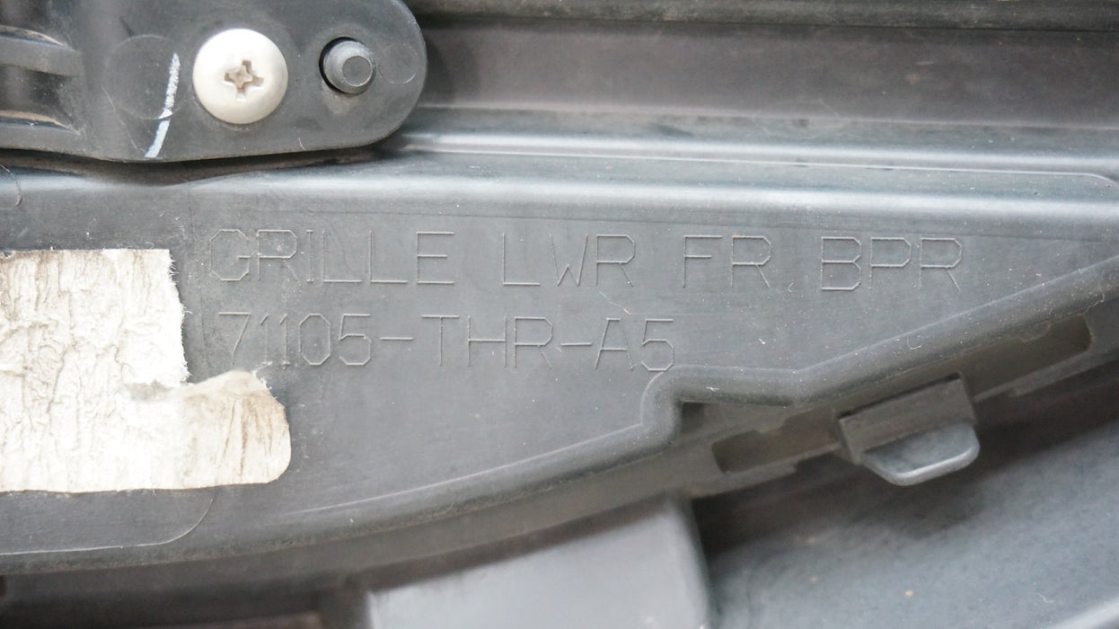 2021-2024 HONDA ODYSSEY FRONT LOWER BUMPER GRILLE OEM 71105-THR-A5