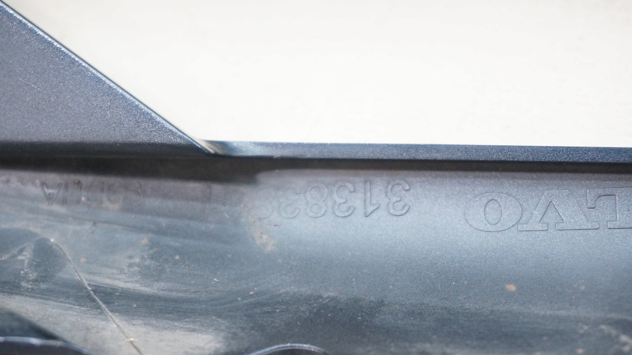 2016-2019 VOLVO XC90 FRONT RIGHT SIDE FOG LIGHT TRIM BEZEL OEM 31383801
