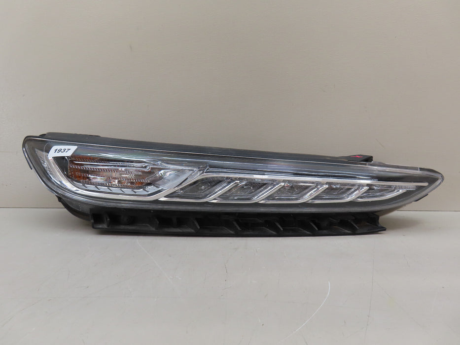 2019-2021 HYUNDAI KONA FRONT RIGHT PASSENGER SIDE DRL OEM