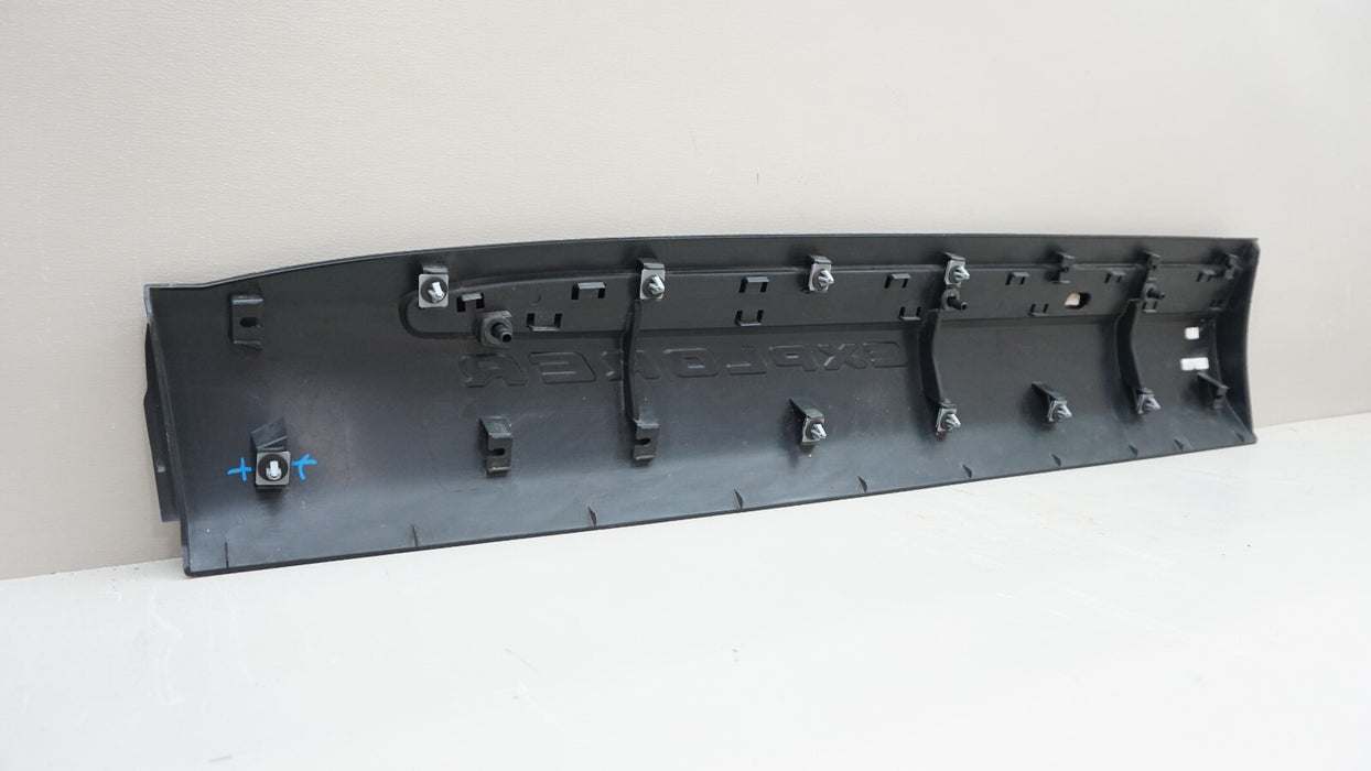 2020-2021 FORD EXPLORER FRONT RH RIGHT PASSENGER DOOR LOWER TRIM OEM LB5B-S20848