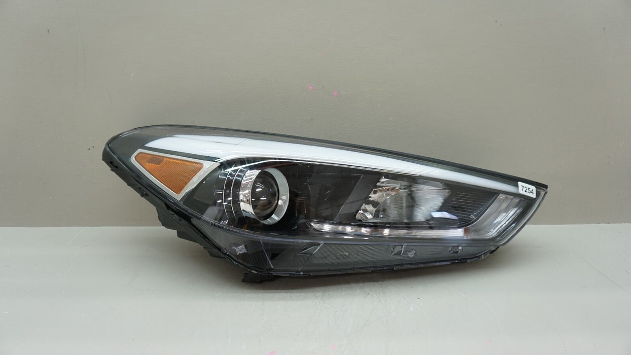 2016-2018 HYUNDAI TUCSON FRONT RIGHT PASSENGER SIDE HEADLIGHT HALOGEN AFTERMARKE