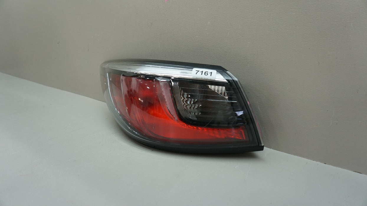 2016-2019 TOYOTA YARIS REAR LEFT DRIVER SIDE TAIL LIGHT OEM 16 17 18 19