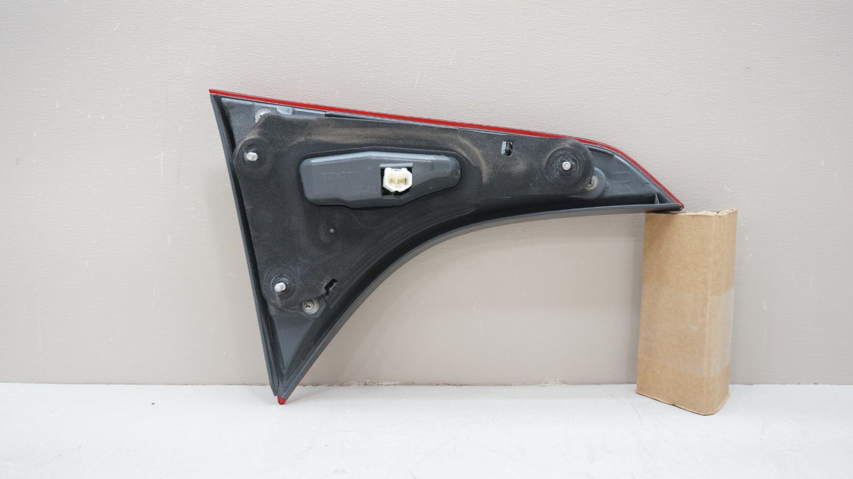 2017-2019 TOYOTA COROLLA REAR RIGHT PASSENGER SIDE INNER TAIL LIGHT OEM