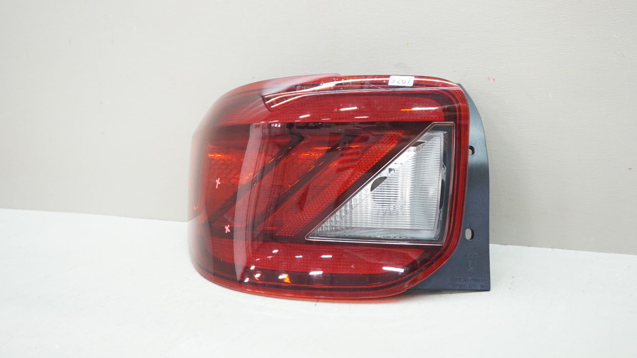 2020-2023 HYUNDAI VENUE REAR LEFT DRIVER SIDE TAIL LIGHT OEM 92401-K21